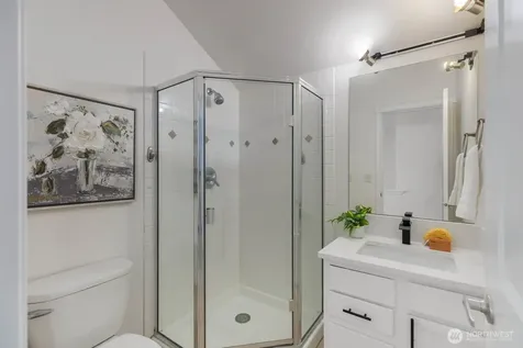 13810 Greenwood Avenue N Seattle WA 98133