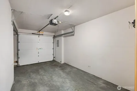 13810 Greenwood Avenue N Seattle WA 98133