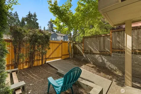 13810 Greenwood Avenue N Seattle WA 98133