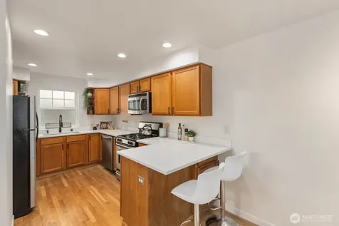 13810 Greenwood Avenue N Seattle WA 98133