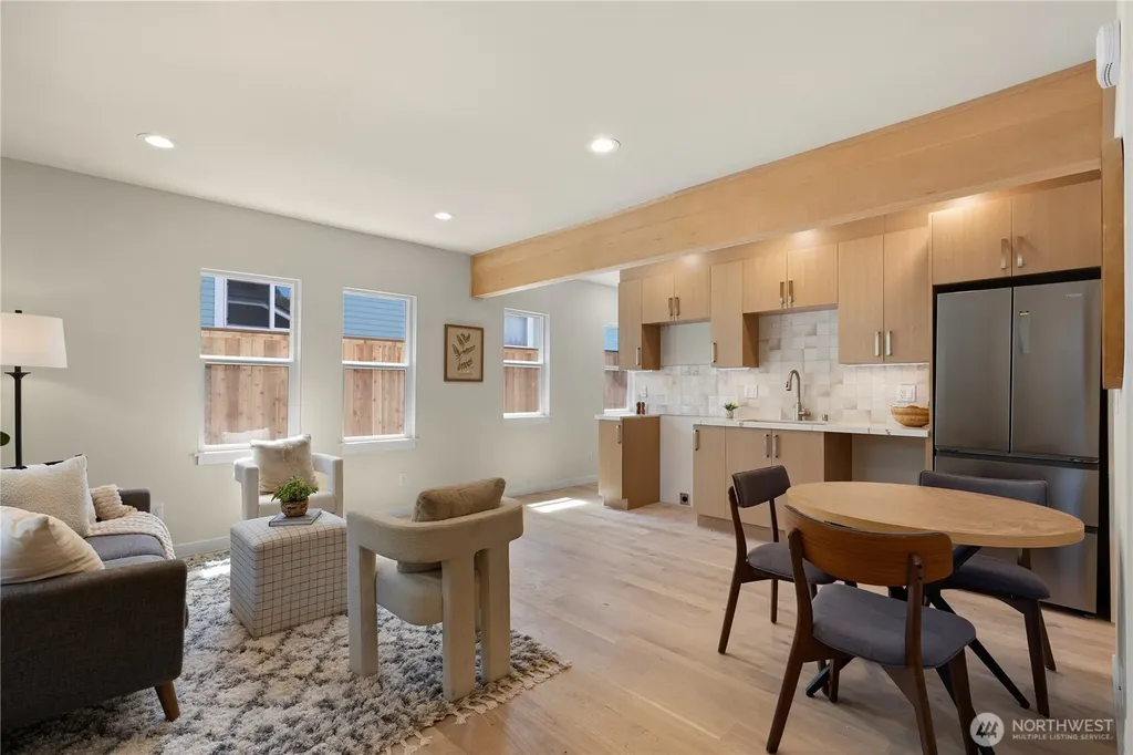8045 19th Avenue NE Seattle WA 98115