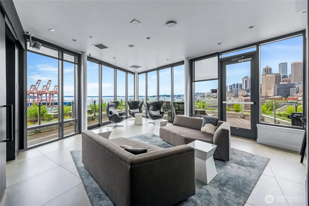 590 1st Avenue S Seattle WA 98104