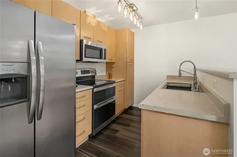 710 240th Way SE Sammamish WA 98074