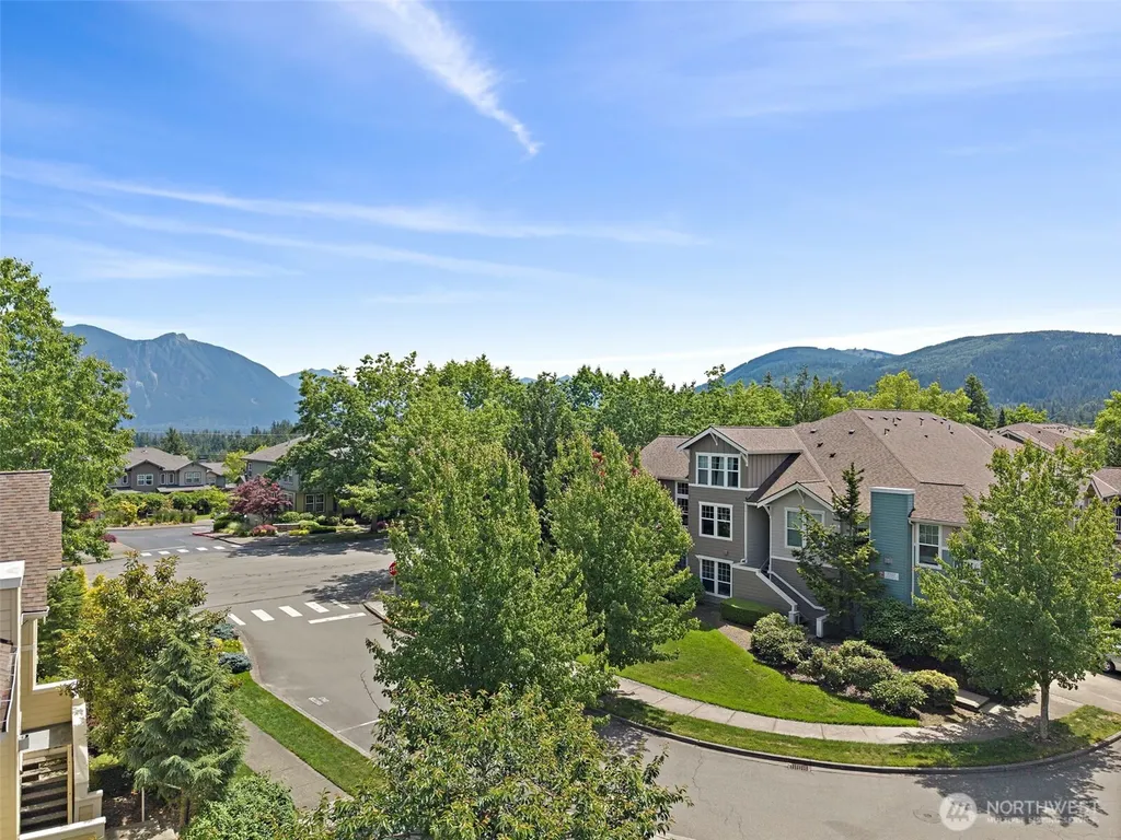 7705 Fairway Avenue SE Snoqualmie WA 98065