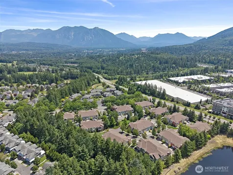 7705 Fairway Avenue SE Snoqualmie WA 98065