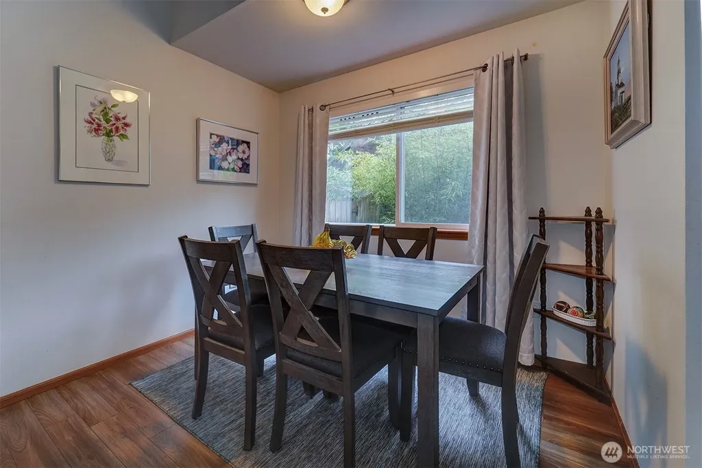 22035 Sea Vista NE Poulsbo WA 98370