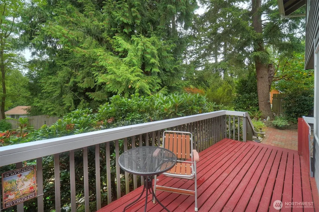 22035 Sea Vista NE Poulsbo WA 98370