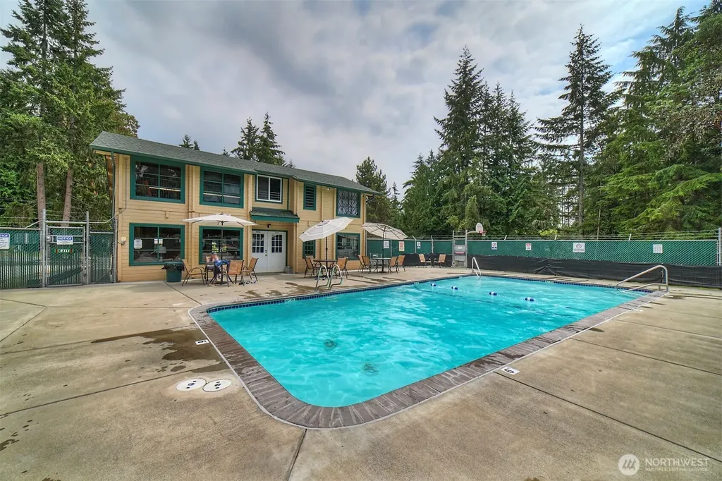 22035 Sea Vista NE Poulsbo WA 98370