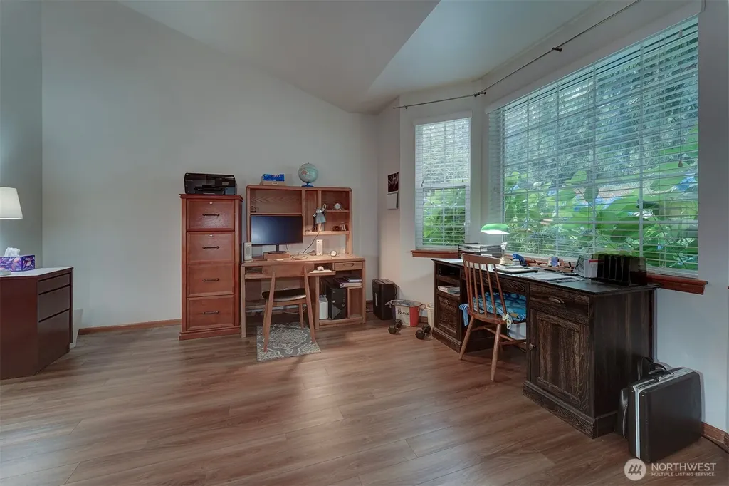 22035 Sea Vista NE Poulsbo WA 98370