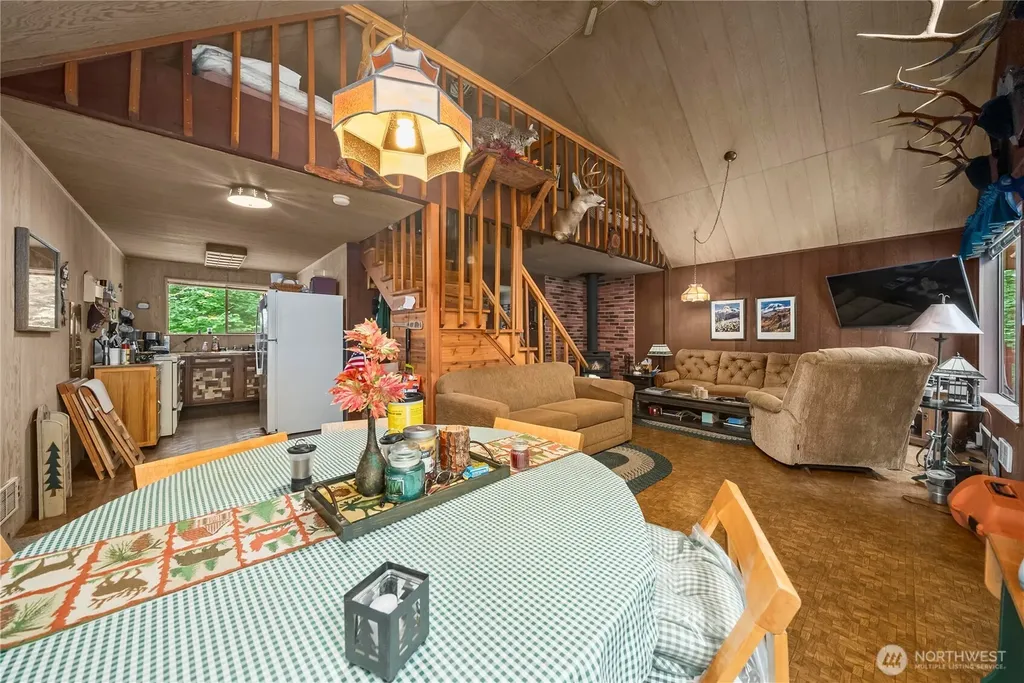 146 Mount Rainier Drive Packwood WA 98361