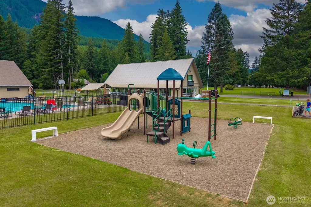 146 Mount Rainier Drive Packwood WA 98361