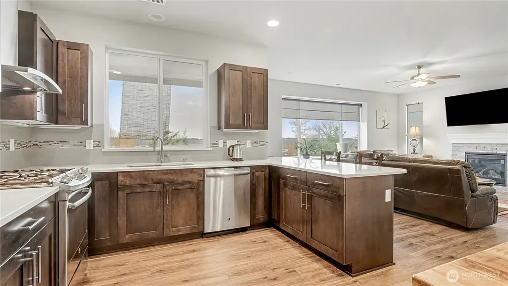 20601 93rd Place S Kent WA 98031