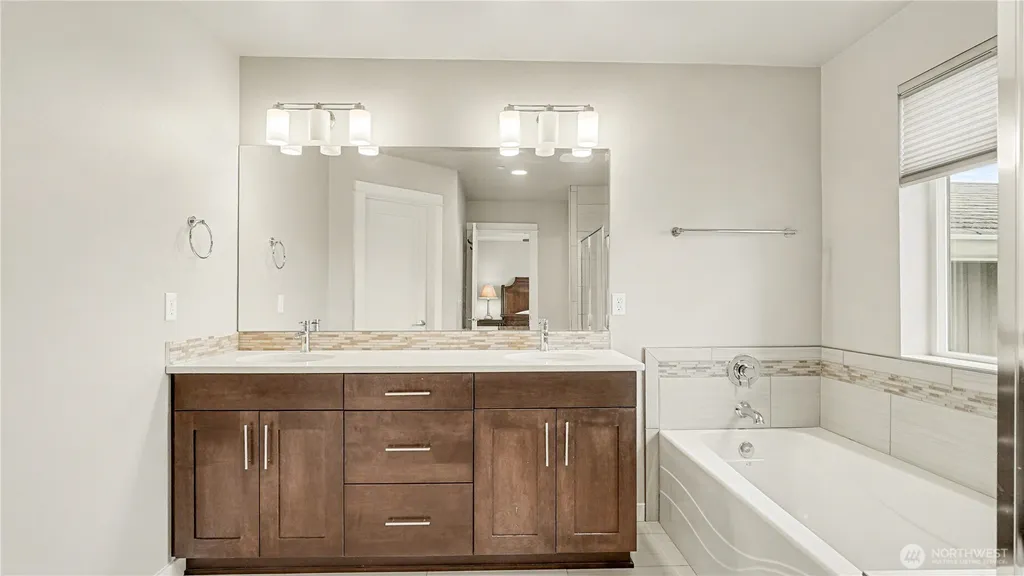 20601 93rd Place S Kent WA 98031