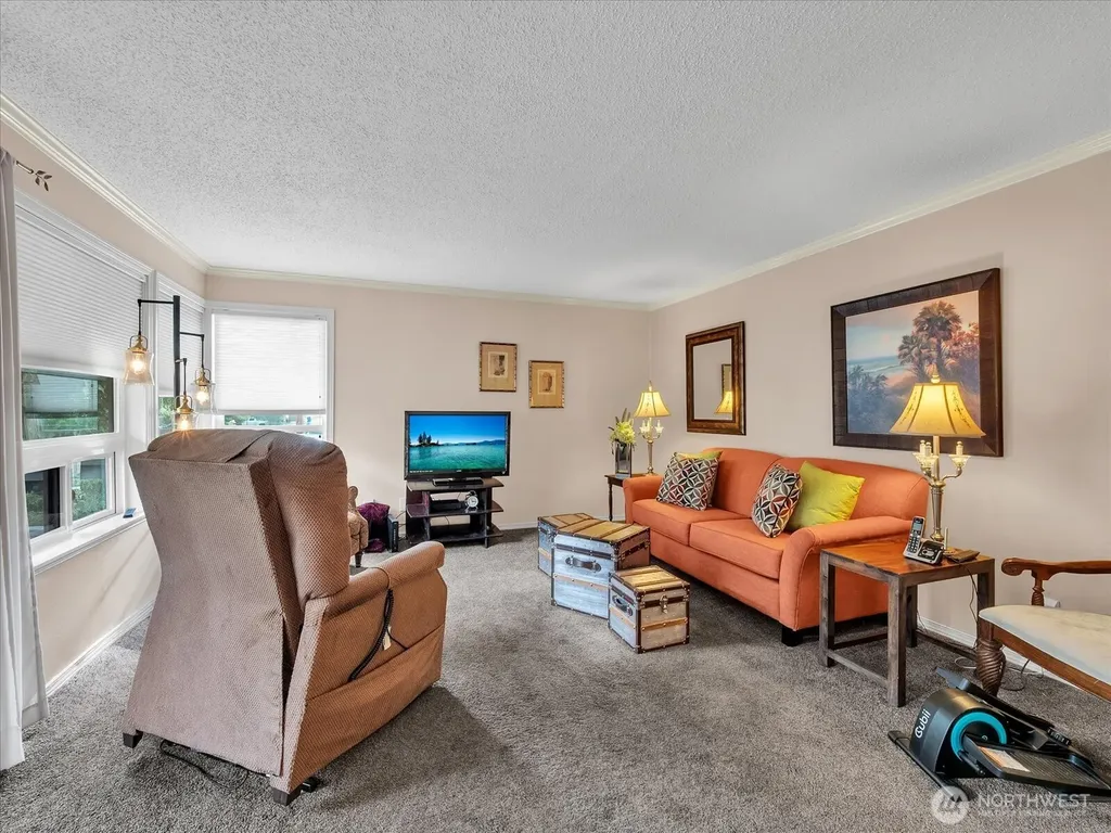 18908 8th Avenue NW Shoreline WA 98177