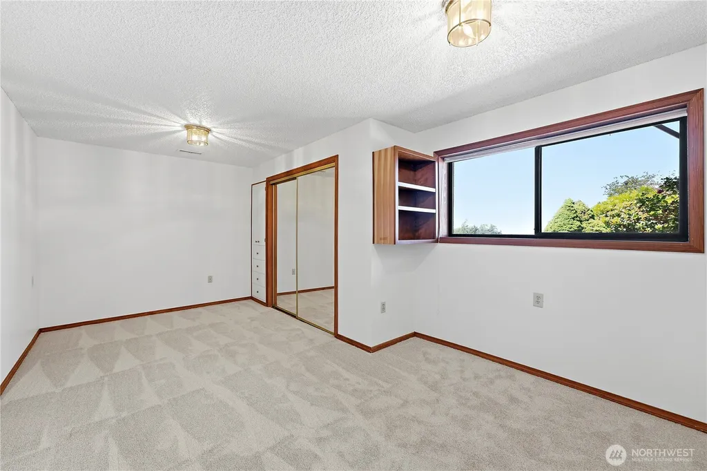 5937 Scenic Drive NE Tacoma WA 98422