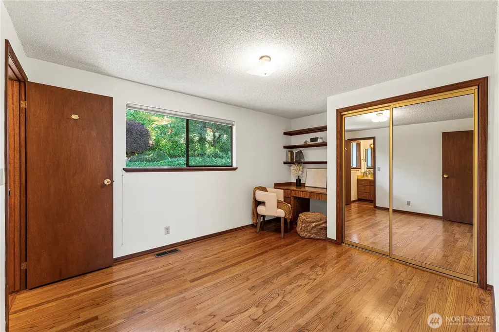 5937 Scenic Drive NE Tacoma WA 98422