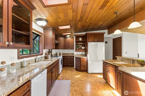 5937 Scenic Drive NE Tacoma WA 98422