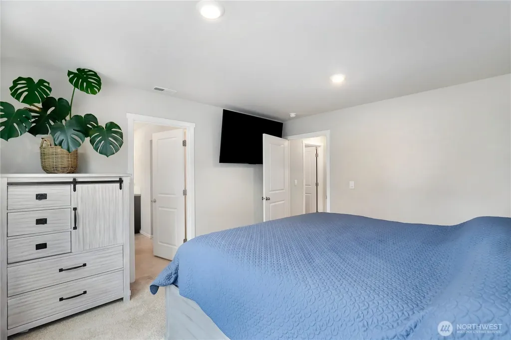 18708 Emmons Court E Puyallup WA 98374