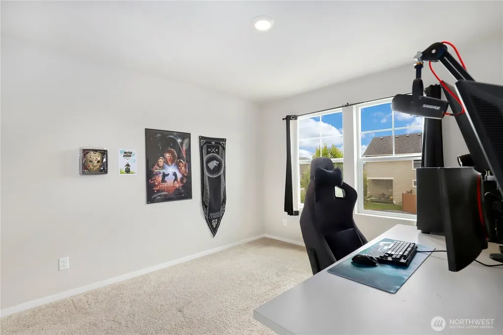 18708 Emmons Court E Puyallup WA 98374