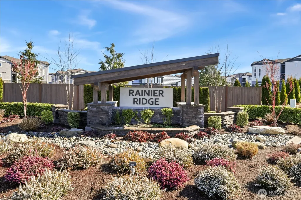 18708 Emmons Court E Puyallup WA 98374