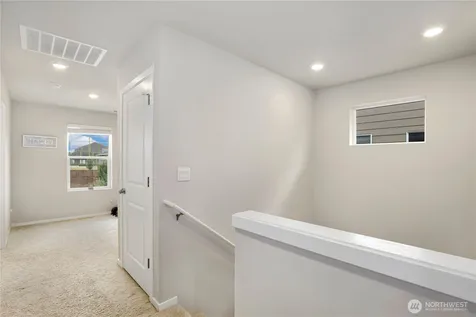 18708 Emmons Court E Puyallup WA 98374