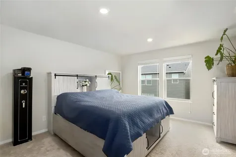 18708 Emmons Court E Puyallup WA 98374