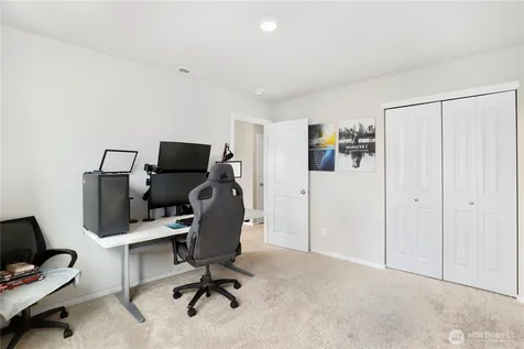 18708 Emmons Court E Puyallup WA 98374