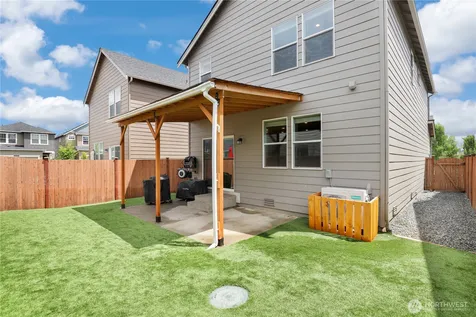 18708 Emmons Court E Puyallup WA 98374