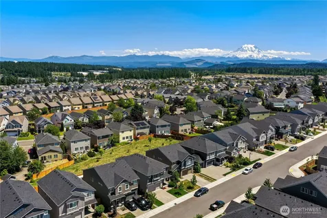 18708 Emmons Court E Puyallup WA 98374