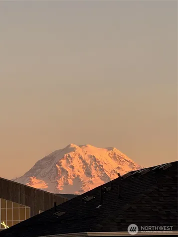 18708 Emmons Court E Puyallup WA 98374