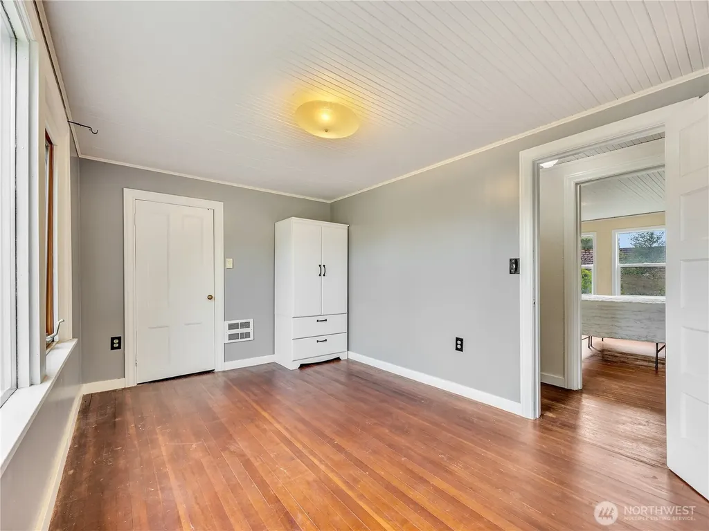 6112 V Place Long Beach WA 98631