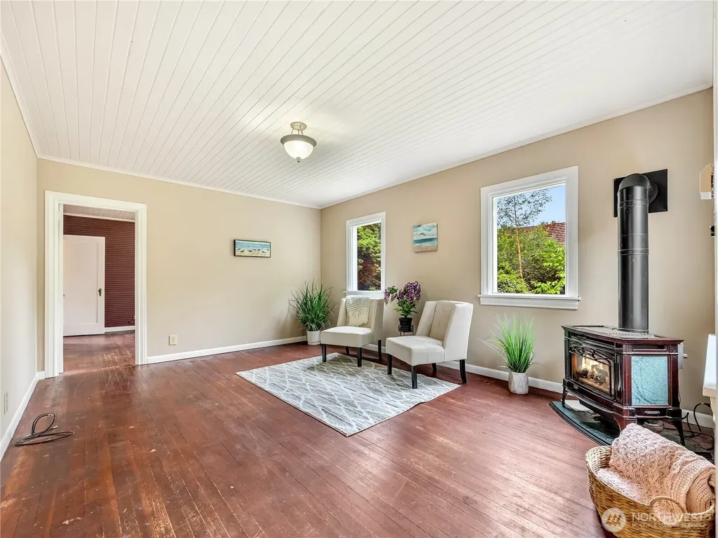 6112 V Place Long Beach WA 98631