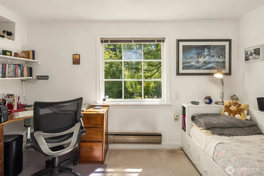8255 30th Avenue NE Seattle WA 98115