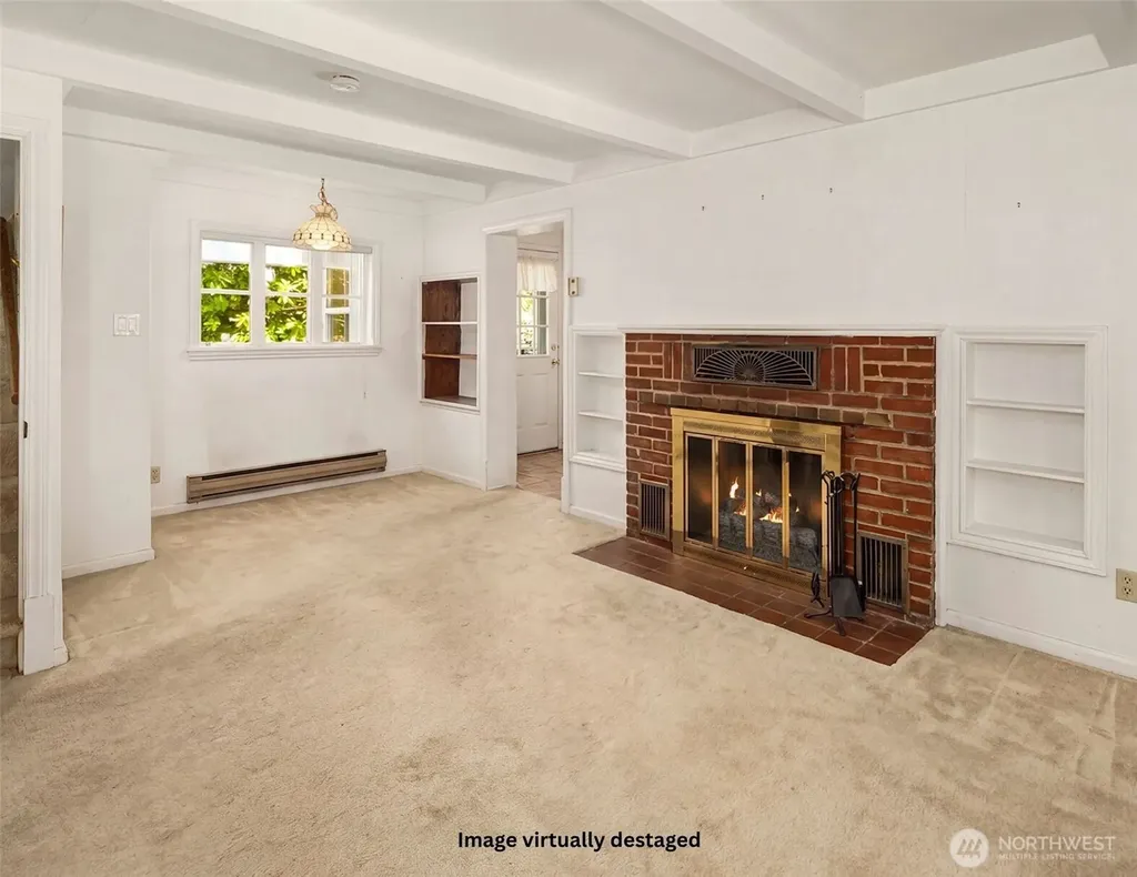 8255 30th Avenue NE Seattle WA 98115