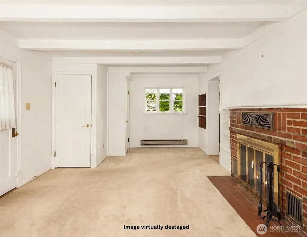 8255 30th Avenue NE Seattle WA 98115