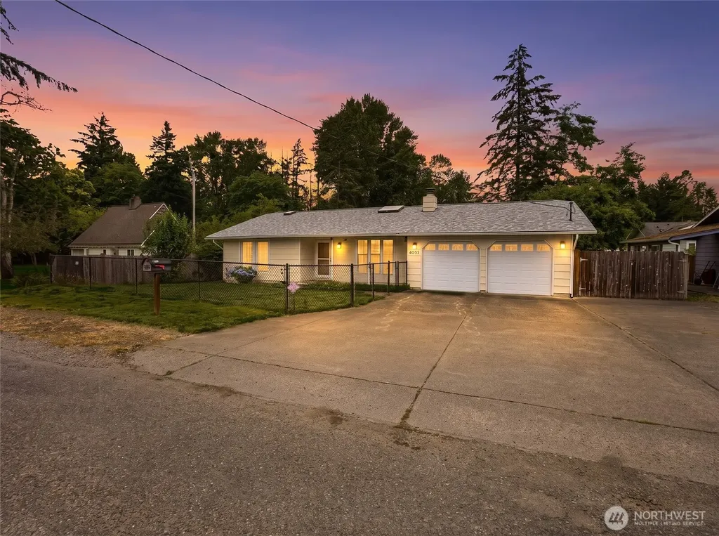 9525 E E Street Tacoma WA 98445