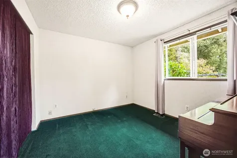 9525 E E Street Tacoma WA 98445