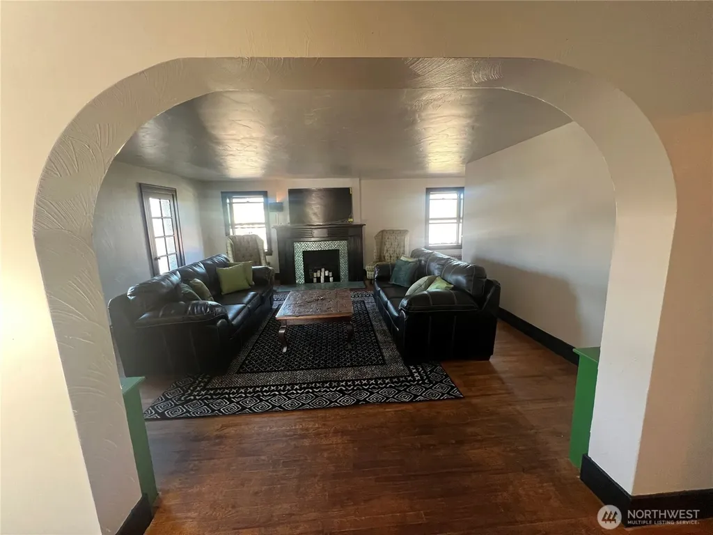 703 W Railroad Shelton WA 98584