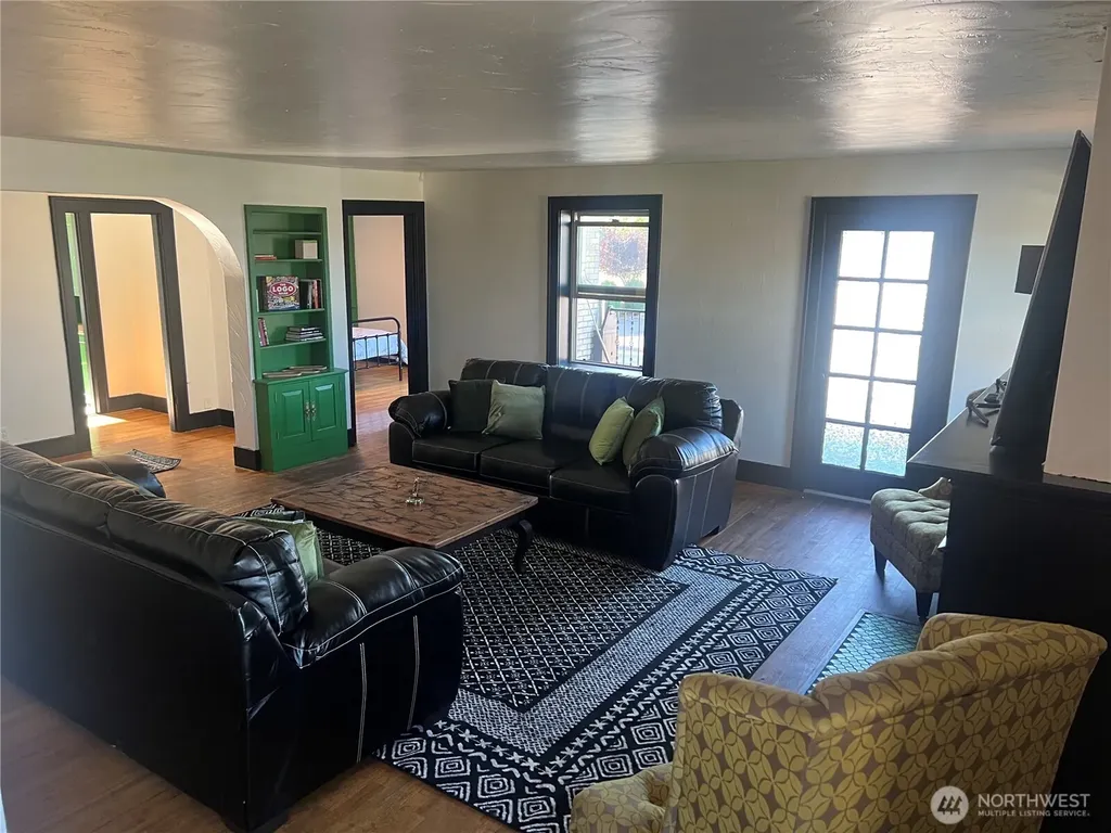 703 W Railroad Shelton WA 98584