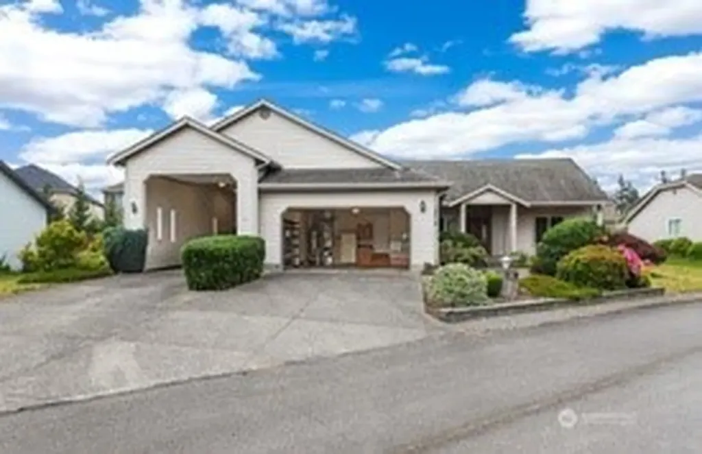 19019 104th Avenue E Puyallup WA 98374