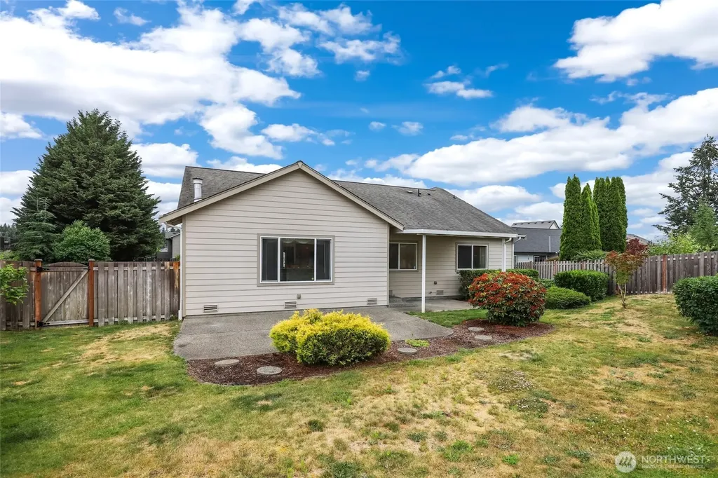 19019 104th Avenue E Puyallup WA 98374