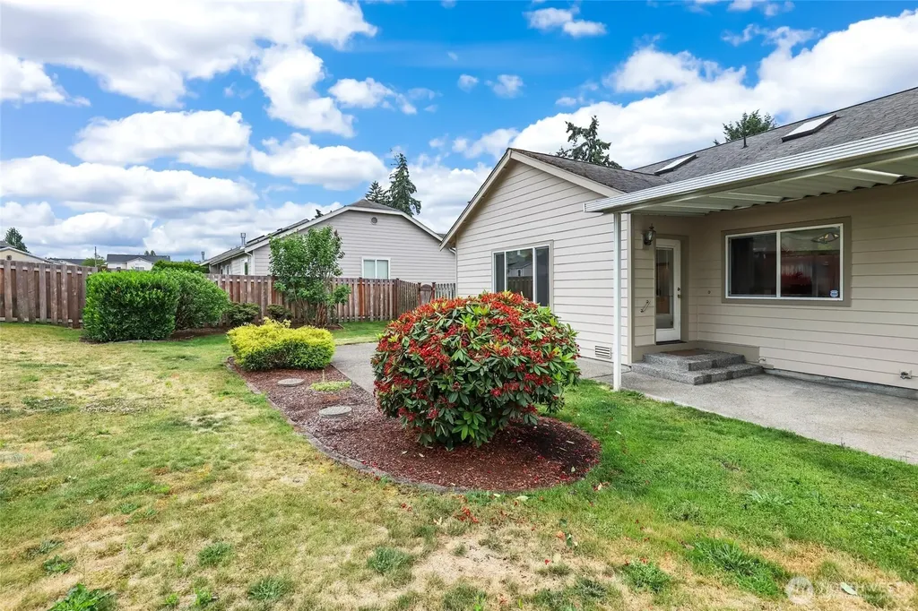 19019 104th Avenue E Puyallup WA 98374