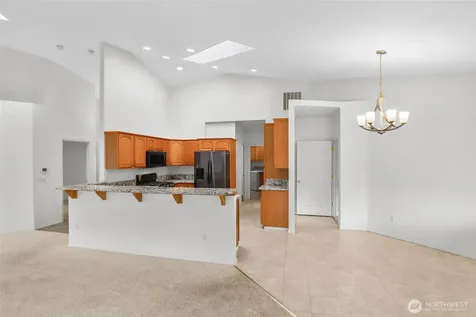 19019 104th Avenue E Puyallup WA 98374