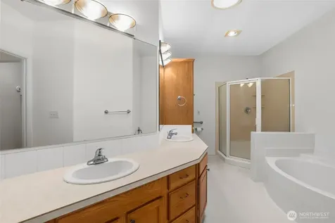19019 104th Avenue E Puyallup WA 98374