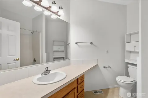 19019 104th Avenue E Puyallup WA 98374