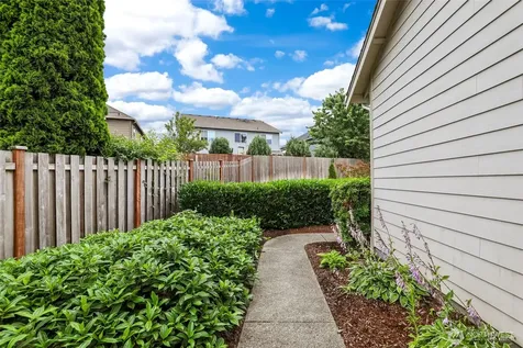 19019 104th Avenue E Puyallup WA 98374