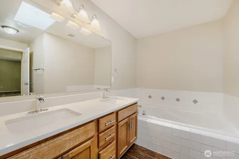 9410 62nd Avenue Ct E Puyallup WA 98371