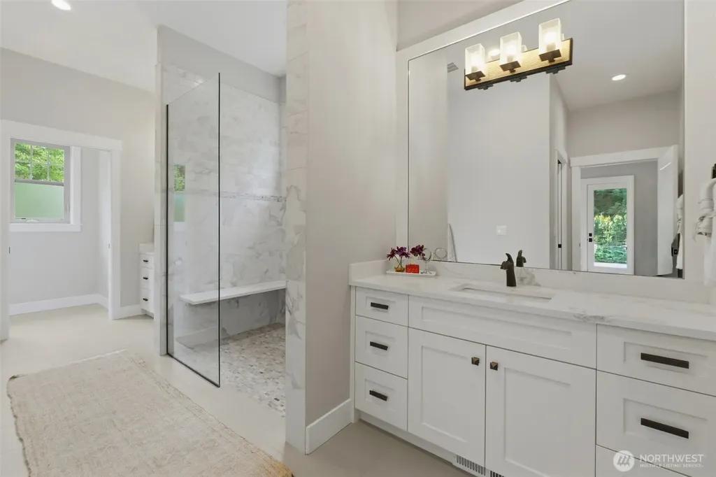 605 Hyak Way Fox Island WA 98333