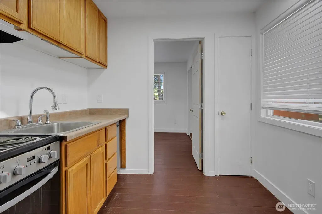 417 23rd Avenue Seattle WA 98122