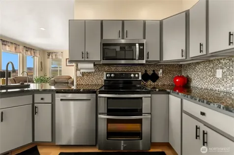 536 Hillcrest Circle Drive Omak WA 98841